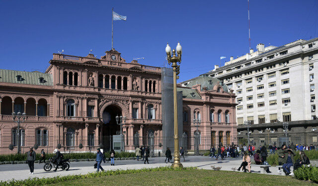 View of Casa Rosada Presidential Palace (L) and Argentina's Economy Ministry building in Buenos Aires on August 14, 2019. - Argentine President Mauricio Macri on Wednesday announced salary hikes and tax cuts to help ease an economy roiled by his shock weekend primary election defeat to his main leftist rival. (Photo by JUAN MABROMATA / AFP)