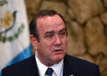 Guatemalan presidential candidate for the Vamos party Alejandro Giammattei speaks during a press conference in Guatemala City on July 31, 2019. - Giammattei held a meeting with US Acting Secretary of Homeland Security Kevin McAleenan to address security issues. (Photo by Johan ORDONEZ / AFP)