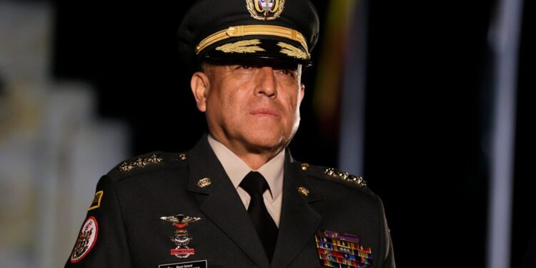 Comandante de las Fuerzas Militares colombianas, Luis Fernando Navarro