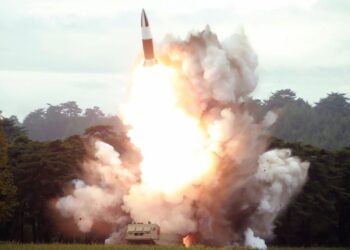 TOPSHOT - This picture taken on August 16, 2019 and released on August 17 by North Korea's official Korean Central News Agency (KCNA) shows the test-firing of a new weapon, presumed to be a short-range ballistic missile, at an undisclosed location. North Korea fired what appeared to be two short-range missiles into the sea on August 16 and launched a scathing attack on "foolish" calls for dialogue from South Korean President Moon Jae-in, rejecting further peace talks with Seoul.
 - South Korea OUT / ---EDITORS NOTE--- RESTRICTED TO EDITORIAL USE - MANDATORY CREDIT "AFP PHOTO/KCNA VIA KNS" - NO MARKETING NO ADVERTISING CAMPAIGNS - DISTRIBUTED AS A SERVICE TO CLIENTS / THIS PICTURE WAS MADE AVAILABLE BY A THIRD PARTY. AFP CAN NOT INDEPENDENTLY VERIFY THE AUTHENTICITY, LOCATION, DATE AND CONTENT OF THIS IMAGE ---
 / AFP / KCNA VIA KNS / KCNA VIA KNS / ---EDITORS NOTE--- RESTRICTED TO EDITORIAL USE - MANDATORY CREDIT "AFP PHOTO/KCNA VIA KNS" - NO MARKETING NO ADVERTISING CAMPAIGNS - DISTRIBUTED AS A SERVICE TO CLIENTS / THIS PICTURE WAS MADE AVAILABLE BY A THIRD PARTY. AFP CAN NOT INDEPENDENTLY VERIFY THE AUTHENTICITY, LOCATION, DATE AND CONTENT OF THIS IMAGE ---