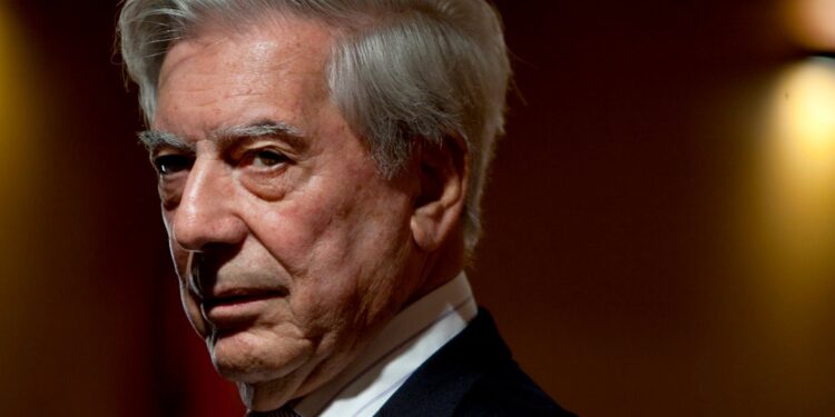 El escritor hispanoperuano, Mario Vargas Llosa. Foto de archivo.