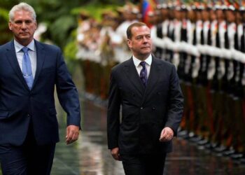 El primer ministro ruso, Dmitri Medvédev y el gobernante cubano, Miguel Díaz-Canel, 3 de Octubre 2019. El Nuevo Herald.