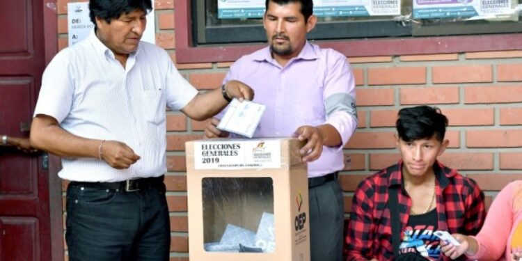 Evo Morales, votación 20Oct2019, Bolivia. Foto EFE.