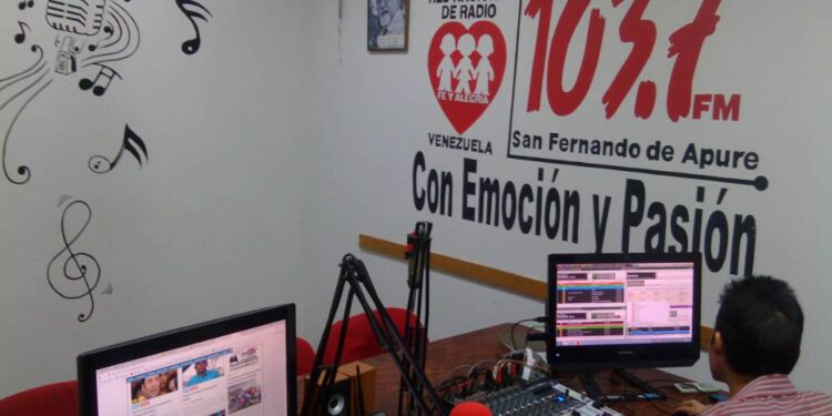 Fe y Alegría 103.7 FM de San Fernando Apure. Foto de archivo.