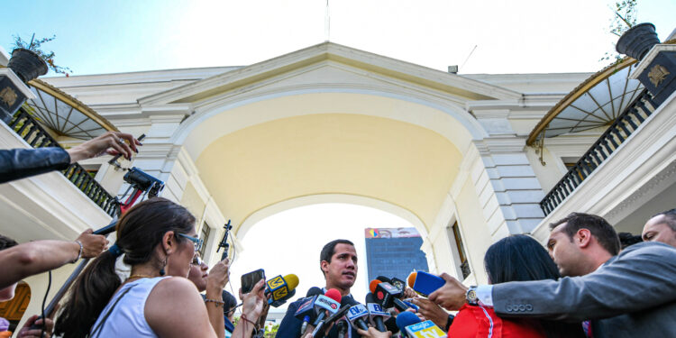 Juan Guaidó Pdte. (E) de Venezuela. Foro Prensa presidencial.