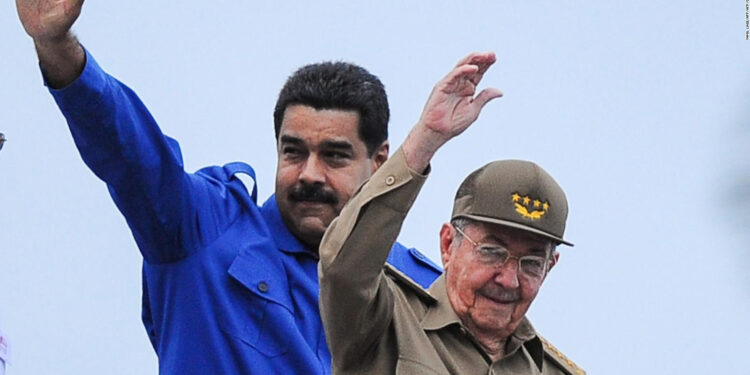 Nicolás Maduro y Raúl Castro. Foto de archivo.