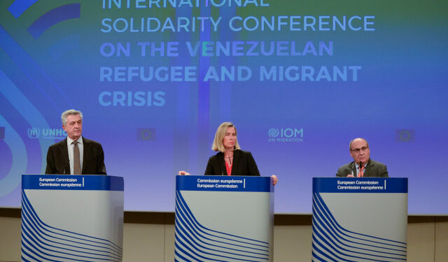 Filippo Grandi, United Nations High Commissioner for Refugees, European Union Foreign Policy Chief Federica Mogherini and Director General of the International Organization for Migration (IOM) Antonio Vitorino hold a news conference after an International Solidarity Conference on the Venezuelan Refugee and Migrant crisis, in Brussels, Belgium October 29, 2019.  REUTERS/Johanna Geron