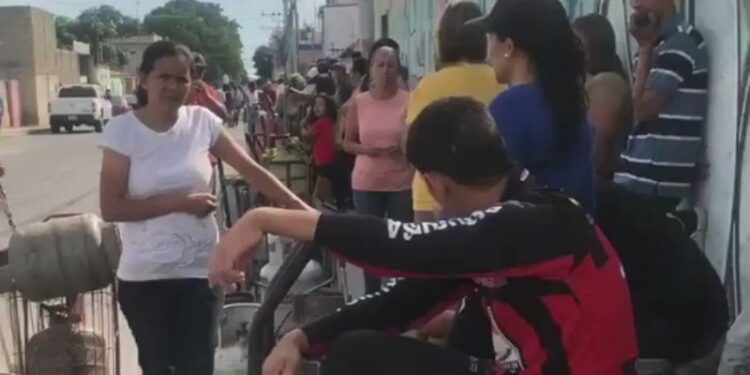 Barquisimeto, gas domestico protesta. 30Nov. Foto captura video.