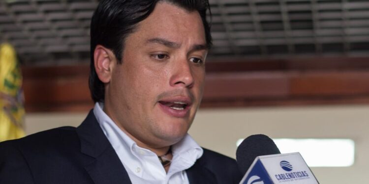 Carlos Paparoni, Representante de la Oficina contra el Lavado de Dinero y la Corrupción. Foto Prensa.