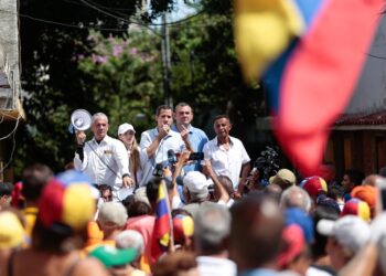 Juan Guaidó Pdte. (E) Venezuela Macuto Vargas. 30Nov. Foto Prensa presidencial Leo Álvarez