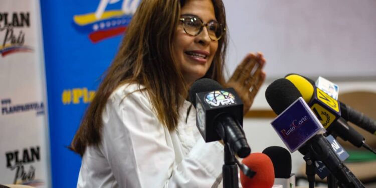 María Gabriela Hernández (PJ-Monagas), vicepresidenta de la Comisión de Ambiente de la AN. Foto Prensa presidencial