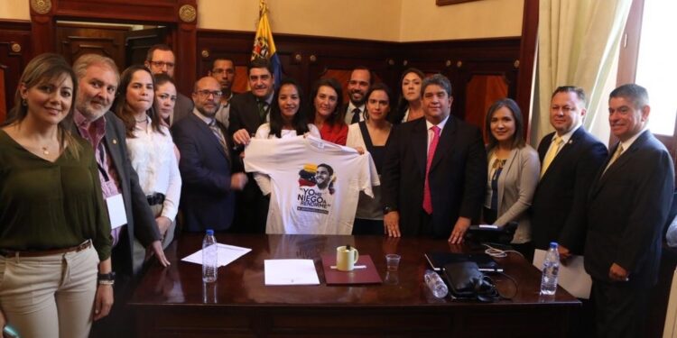Diputados PJ y sus homólogos Partido Popular español. Foto Prensa presidencial.