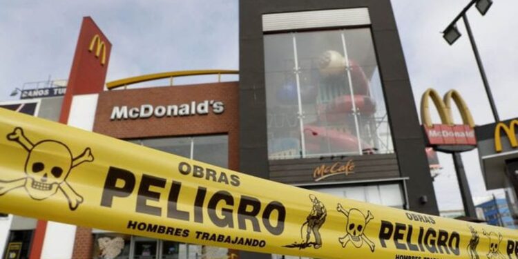 Perú refuerza control laboral tras dos muertes en McDonald's.
