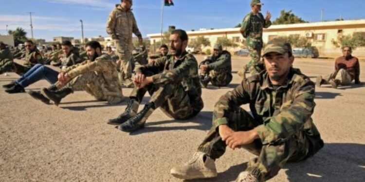 Combatientes del general libio Jalifa Haftar, enfrentado al Gobierno de Unión Nacional (GNA), en Bengasi, el 18 de diciembre de 2019© AFP Archivos Abdullah DOMA.