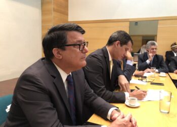 Diputados de la legítima AN, reunión Pdte. Juan Guaidó. Foto @delsasolorzano.