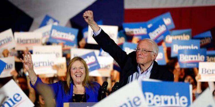 El precandidato presidencial demócrata, el senador Bernie Sanders, de Vermont, y su esposa, Jane, durante un acto de campaña en San Antonio, Texas, el sábado 22 de febrero de 2020. ERIC GAY AP FOTO