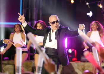 Pitbull en el concierto de Año Nuevo en el hotel Thompson en Miami Beach el 31 de diciembre del 2014. PATRICK FARRELL MIAMI HERALD