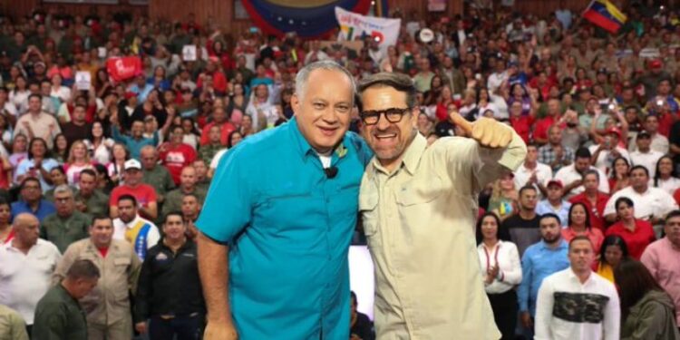 Diosdado Cabello y Rafael Lacava. Foto @ConElMazoDando