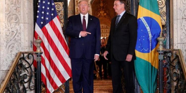 El presidente de EEUU Donald Trump y su homólogo de Brasil Jair Bolsonaro. Foto Reuters.