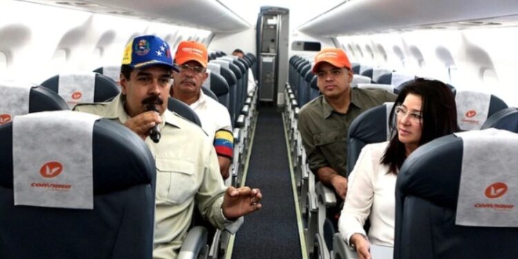 Nicolás Maduro. Conviasa. Foto de archivo.