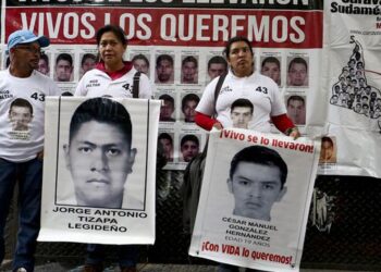 Padres de los 43 de Ayotzinapa. Foto de archivo.