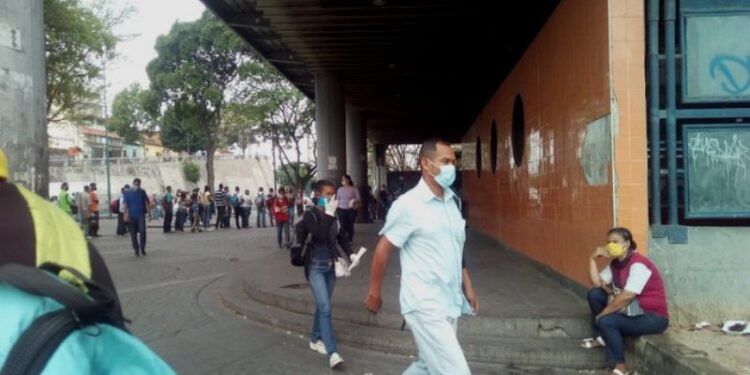 Vzla coronavirus. Petare Metro de Caracas. Foto @100preana