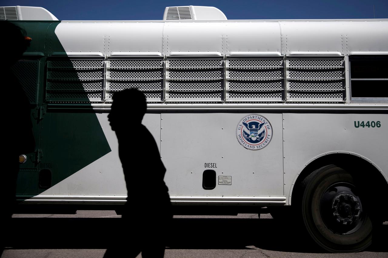 Reuters: EE.UU. deportó a más de 370 niños migrantes bajo una nueva ley  sobre el coronavirus - AlbertoNews - Periodismo sin censura