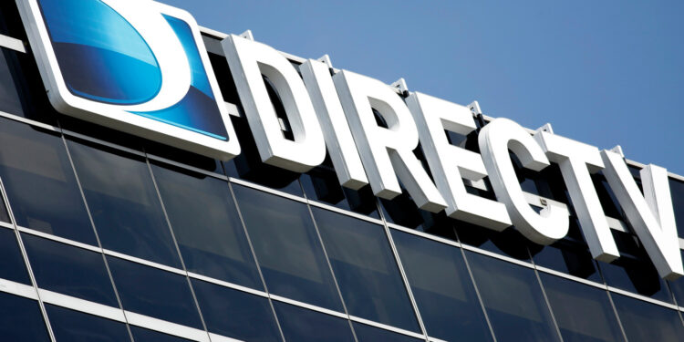 The headquarters building of U.S. satellite TV operator DirecTV is seen in Los Angeles, California May 18, 2014. AT&T's expected acquisition of DirecTV could provide the company with a pathway to expand its services into Latin America, where the satellite operator has 18 million subscribers and a higher growth rate than in the United States.   REUTERS/Jonathan Alcorn  (UNITED STATES - Tags: BUSINESS TELECOMS)
