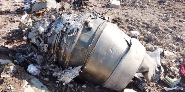 Los restos del avión de Ukraine International Airlines, vuelo PS752, Boeing 737-800 que se estrelló después de despegar del aeropuerto Imam Jomeini de Irán