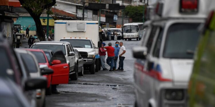 Cola gasolina, Venezuela. Foto agencias.