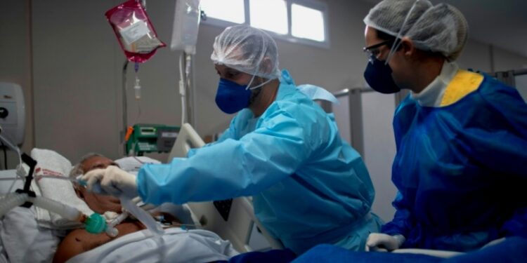 Enfermeros, coronavirus Brasil. Foto agencias.