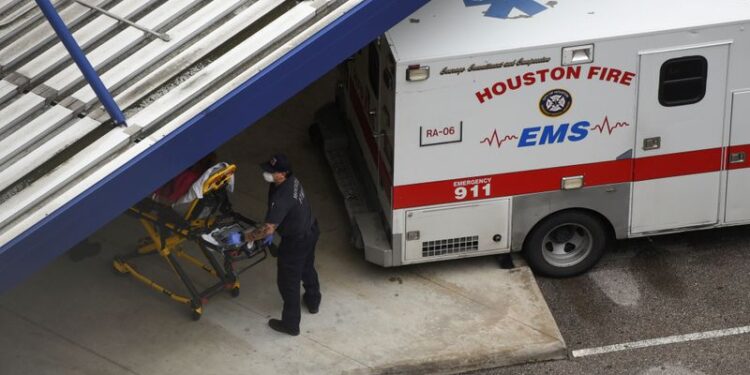 FOTO DE ARCHIVO: Entrada del Hospital Metodista de Houston, Texas, 22 de junio de 2020.  REUTERS/Callaghan O'Hare