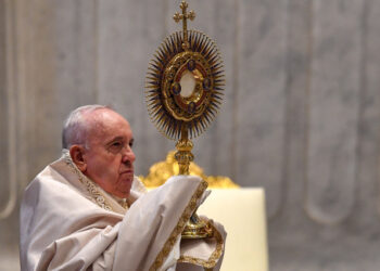 Pope Francis leads a traditional Corpus Christi (Body of Christ) feast Mass in St. Peter's Basilica at the Vatican, June 14, 2020. Tiziana Fabi/Pool via REUTERS