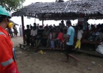Pescadores indonesia, rescate. Foto captura de video EFE.