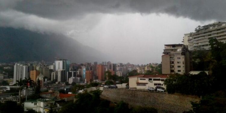 Lluvia Caracas. Foto de archivo.