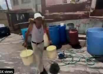Vecinos del Lídice. escasez agua. Foto captura de video.
