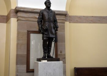 Estatua del confederacionista Robert E. Lee. Foto de archivo.
