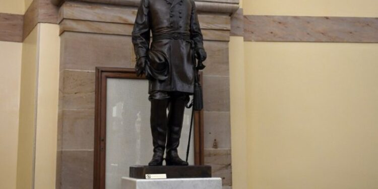 Estatua del confederacionista Robert E. Lee. Foto de archivo.