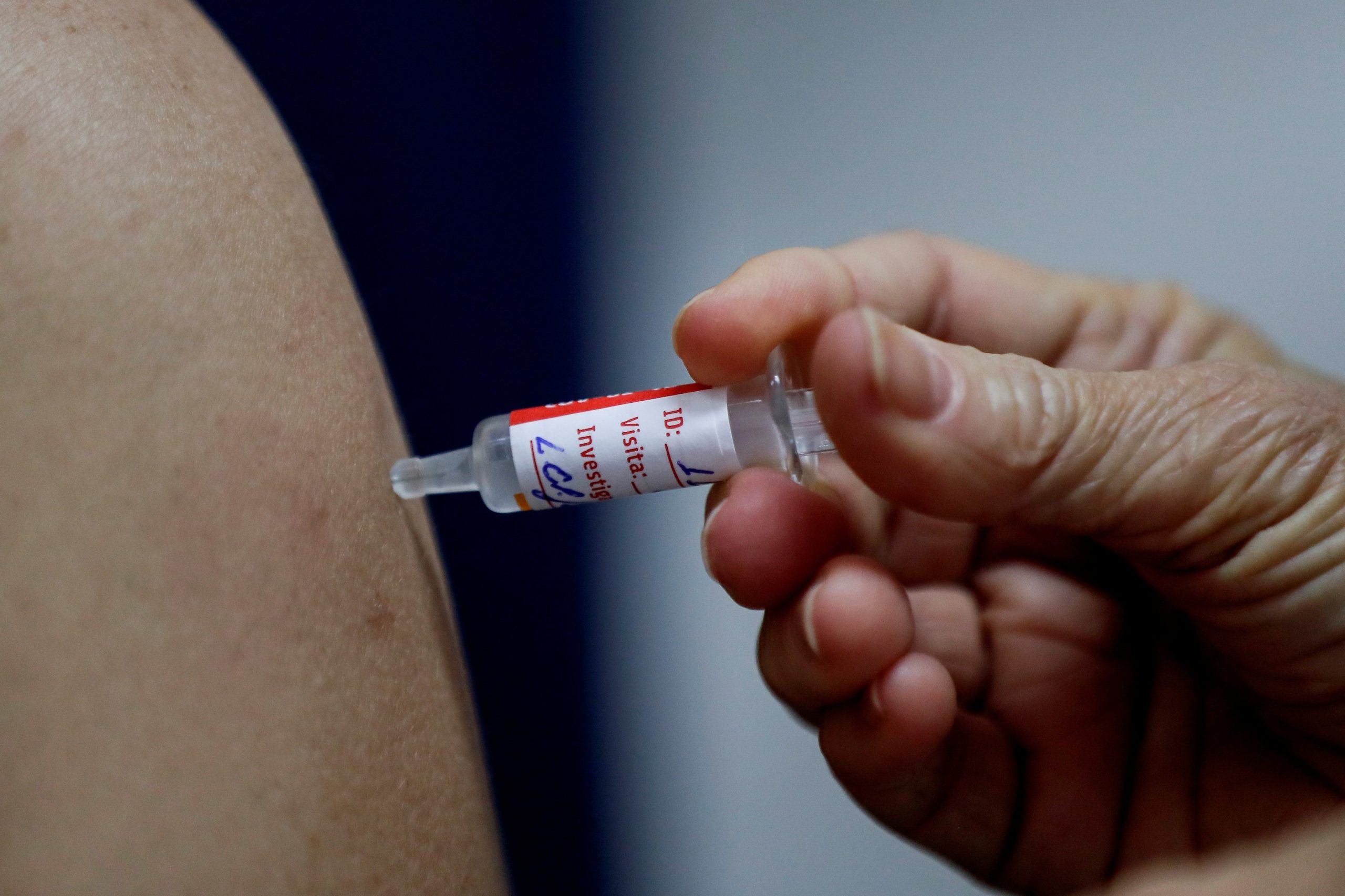Unicef quiere adquirir más de mil millones de jeringas para futuras vacunas  contra el COVID-19 - AlbertoNews - Periodismo sin censura