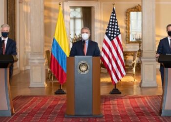 El asesor de Seguridad Nacional de Estados Unidos, Roberth O´Brien, el presidente de Colombia, Iván Duque. Foto captura de video.