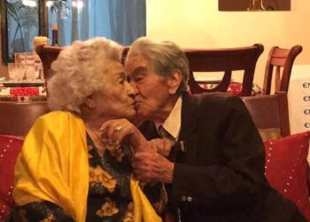 El ecuatoriano Julio César Mora Tapia, de 110 años, y Waldramina Maclovia Quinteros Reyes. Foto Agencias.