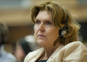 La relatora especial de las Naciones Unidas (ONU) sobre la situación de los defensores de derechos humanos, Mary Lawlor. Foto Agencias.