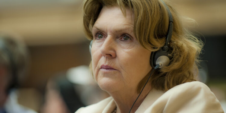 La relatora especial de las Naciones Unidas (ONU) sobre la situación de los defensores de derechos humanos, Mary Lawlor. Foto Agencias.