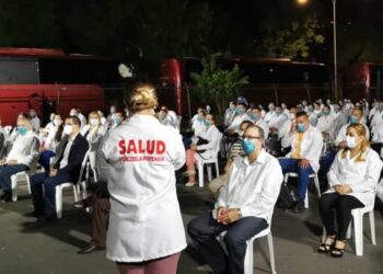 Médicos cubanos. Foto ABC.es