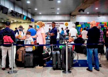 Sale de Venezuela a España el cuarto vuelo de repatriación con 376 pasajeros