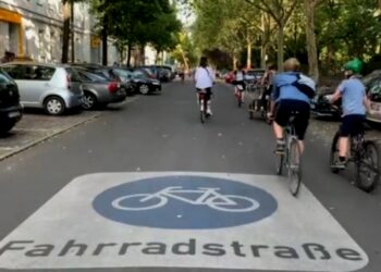 Berlín, bicicletas. Foto captura de video EFE.