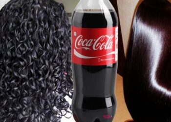 Coca-Cola. Cabello. Foto collage.