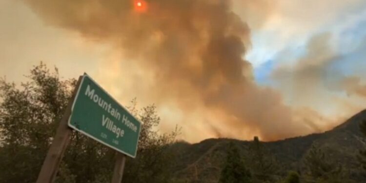 Incendio California EEUU. Fuegos artificiales. Foto captura de video AFP.