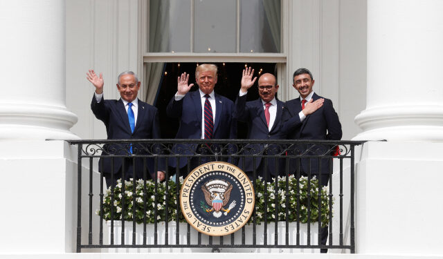 Israel's Prime Minister Benjamin Netanyahu, U.S. President Donald Trump, Bahrain?s Foreign Minister Abdullatif Al Zayani and United Arab Emirates (UAE) Foreign Minister Abdullah bin Zayed wave from the White House balcony after a signing ceremony for the Abraham Accords, normalizing relations between Israel and some of its Middle East neighbors, in a strategic realignment of Middle Eastern countries against Iran, on the South Lawn of the White House in Washington, U.S., September 15, 2020. REUTERS/Tom Brenner