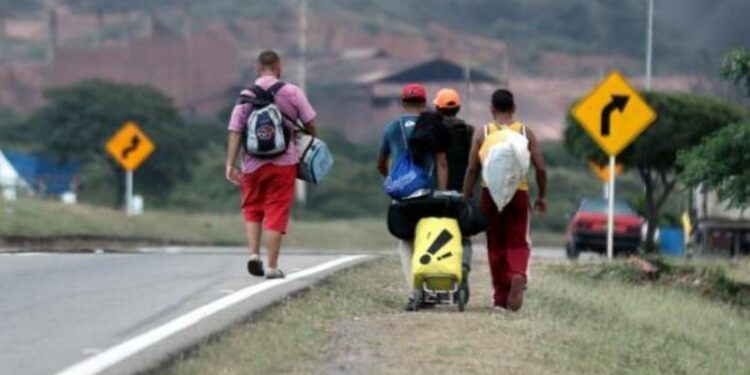 Venezolanos migrantes. Foto captura de video AFP.